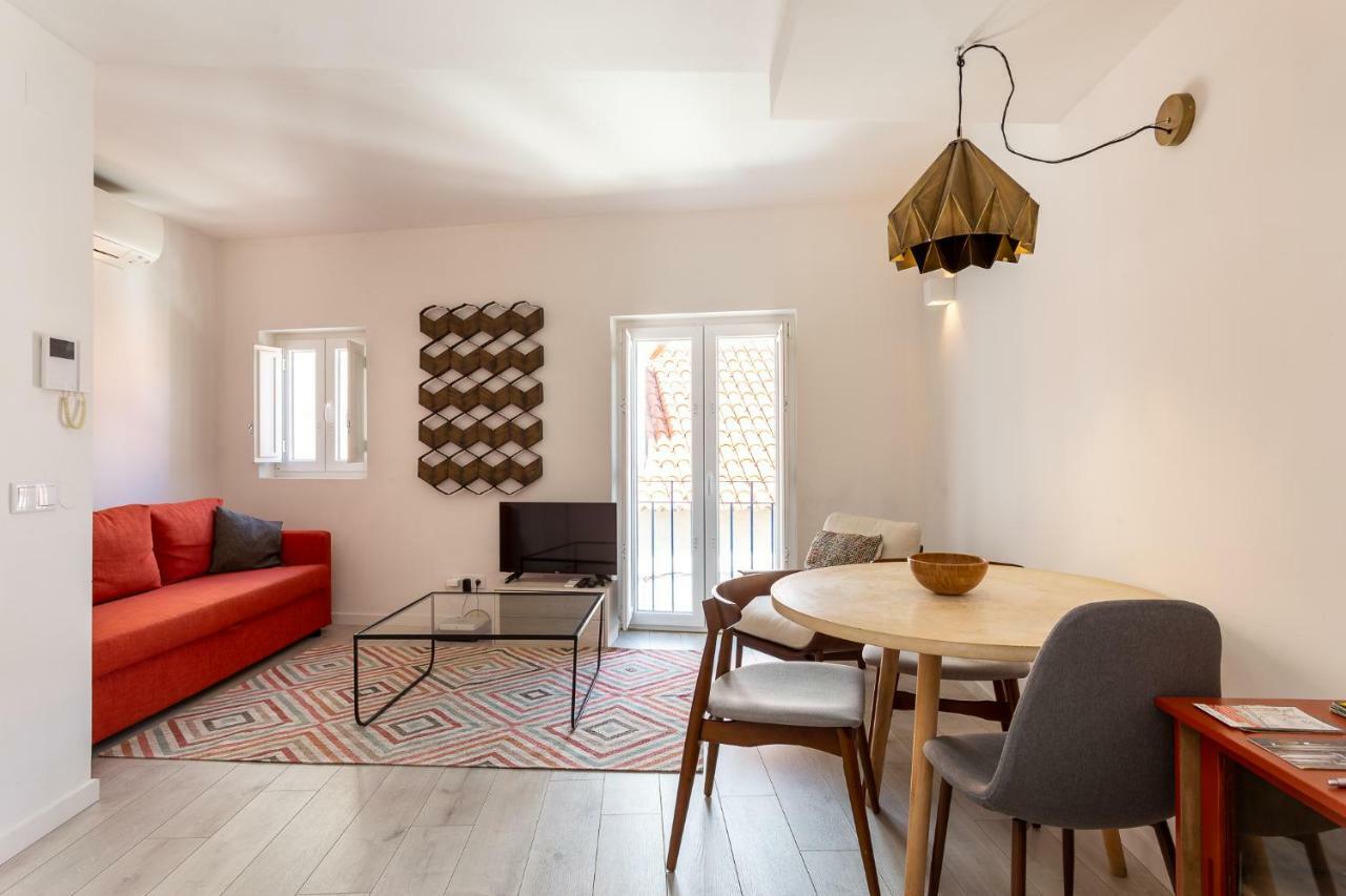 Tram 28 Duplex Apartamento